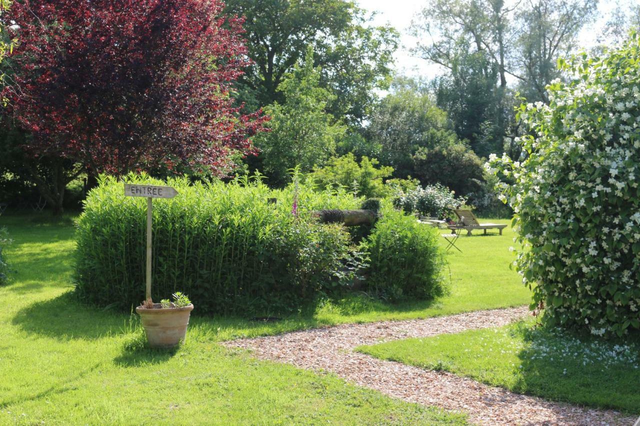 Bed and Breakfast Le Bourgis La Chapelle-Montligeon Zewnętrze zdjęcie